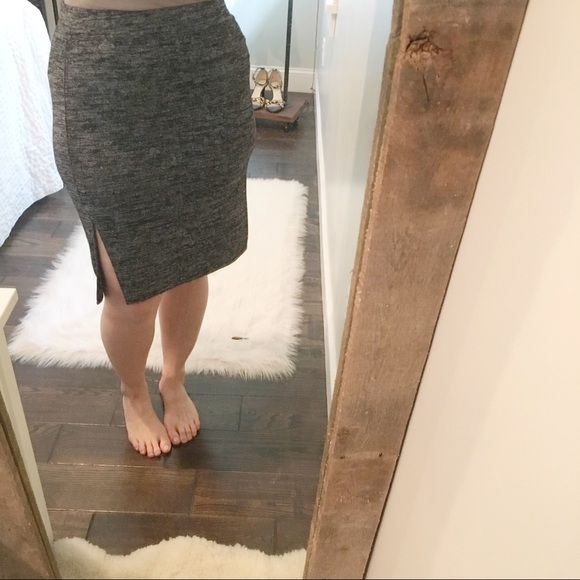 Gap size small soft dark grey side split skirt - Picture 4 of 6